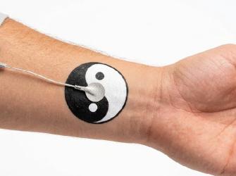 Tatuagens eletrônicas podem revolucionar as baterias em dispositivos médicos